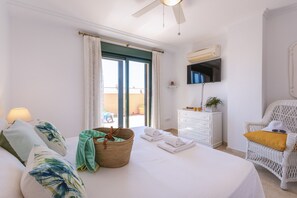 2 habitaciones, tabla de planchar con plancha y wifi gratis 