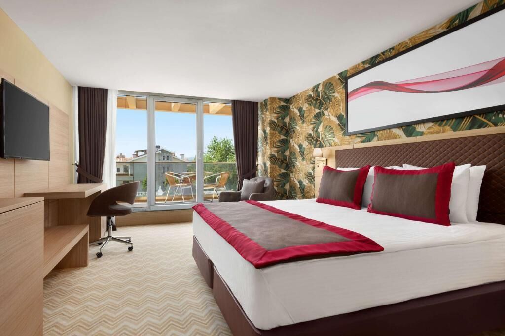 Premium bedding, minibar, in-room safe, desk