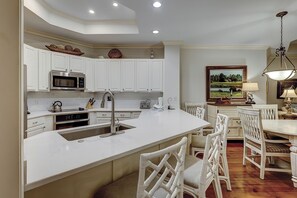 Fridge, microwave, oven, stovetop - 8118 Wendover Dunes - 3 Bedroom Coastal Comfort Villa in Palmetto Dunes (Hilton Head Island)