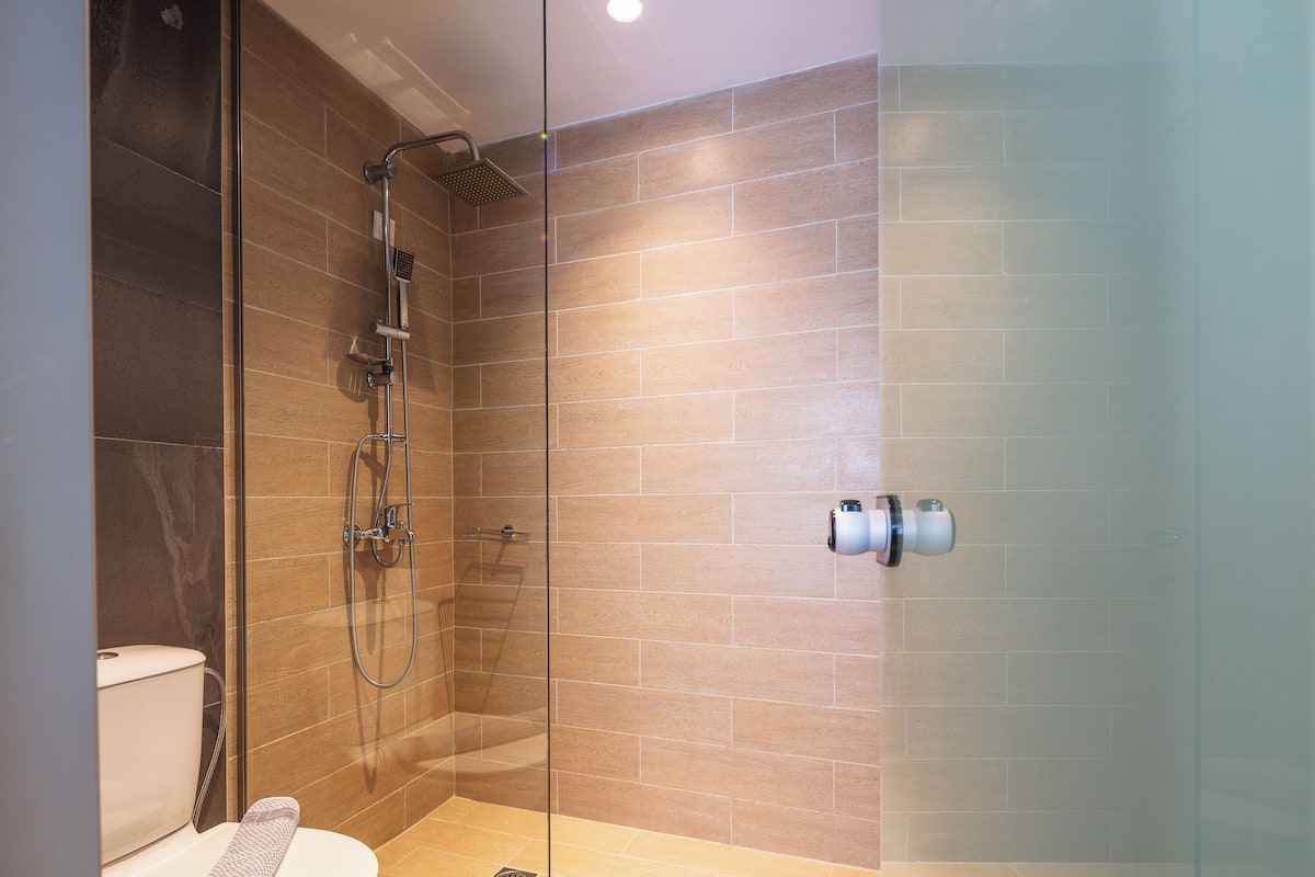 shower, free toiletries, hair dryer, bathrobes