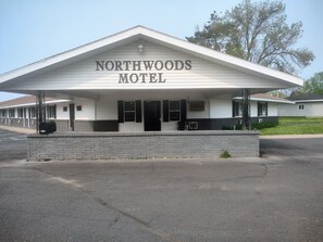 Exterior - Northwoods Motels (Ladysmith)