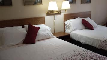 Business Double Room | Individually decorated, iron/ironing board, free WiFi, bed sheets