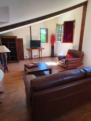 Living area - Studio (Saint-Pierre-du-Val)
