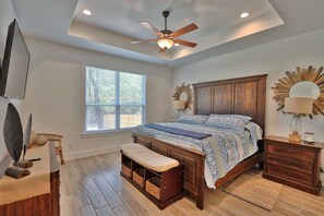 3 makuuhuonetta, silitysrauta/-lauta, Wi-Fi, vuodevaatteet