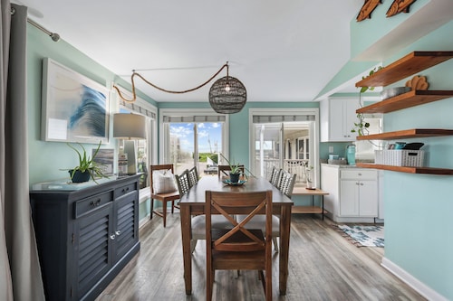 SurfShack 2 Bedroom 2 Bath w Loft, Ocean and ICWW Views at Wrightsville Beach