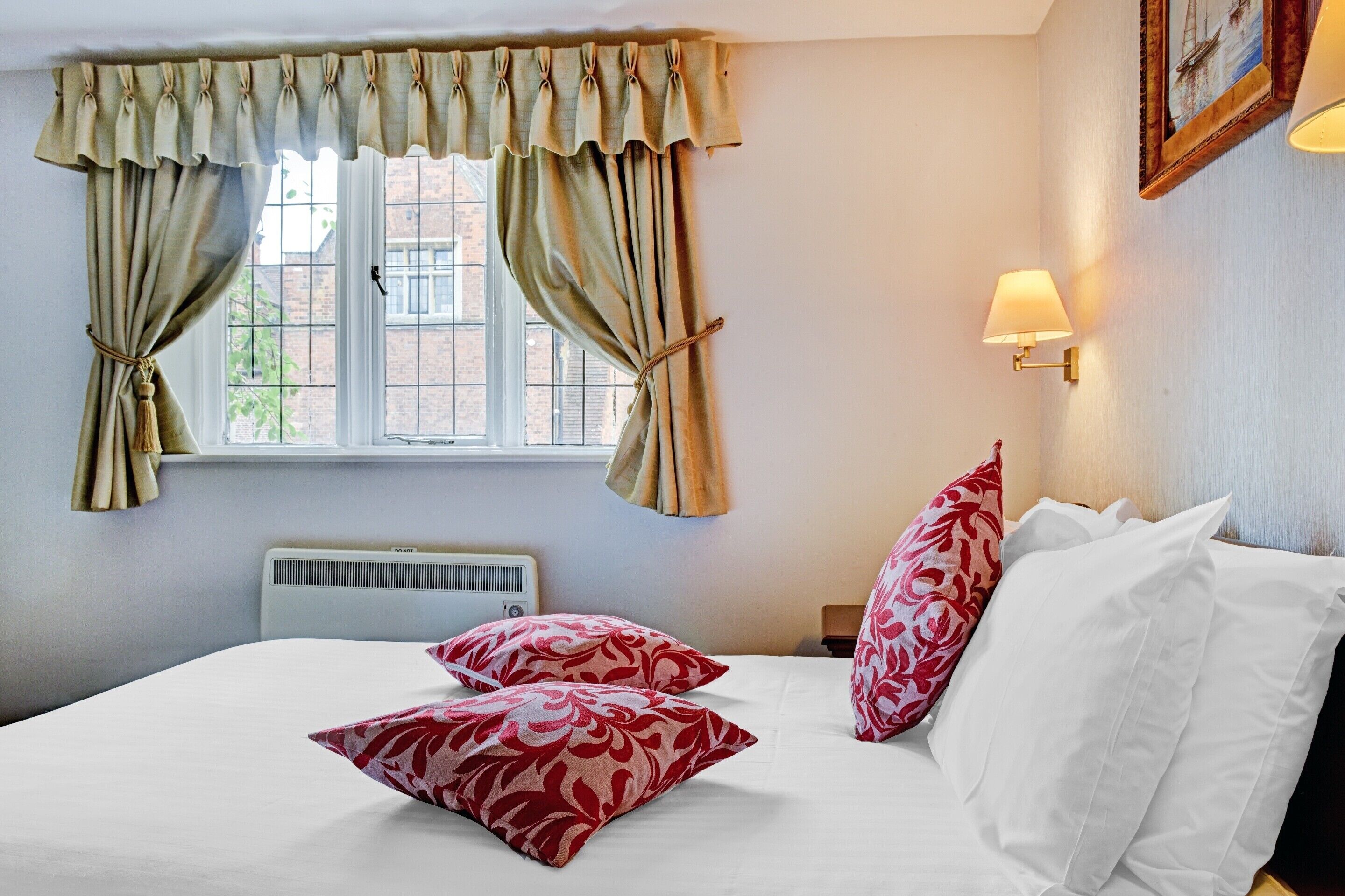 Photo - OYO Dovecote Hotel