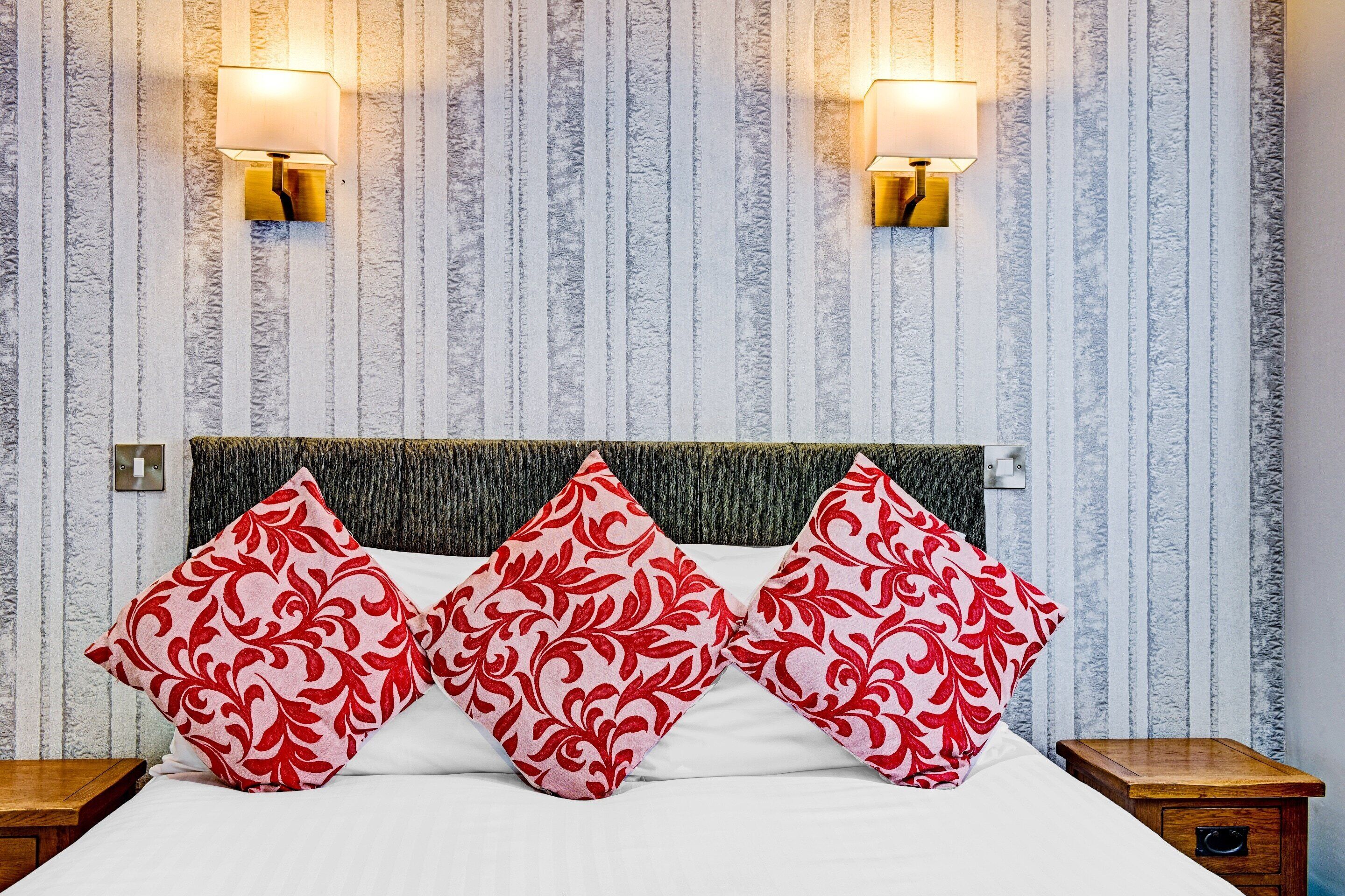 Photo - OYO Dovecote Hotel