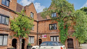 Unclassified image, 2 of 37, button - Dovecote Hotel (Birmingham)