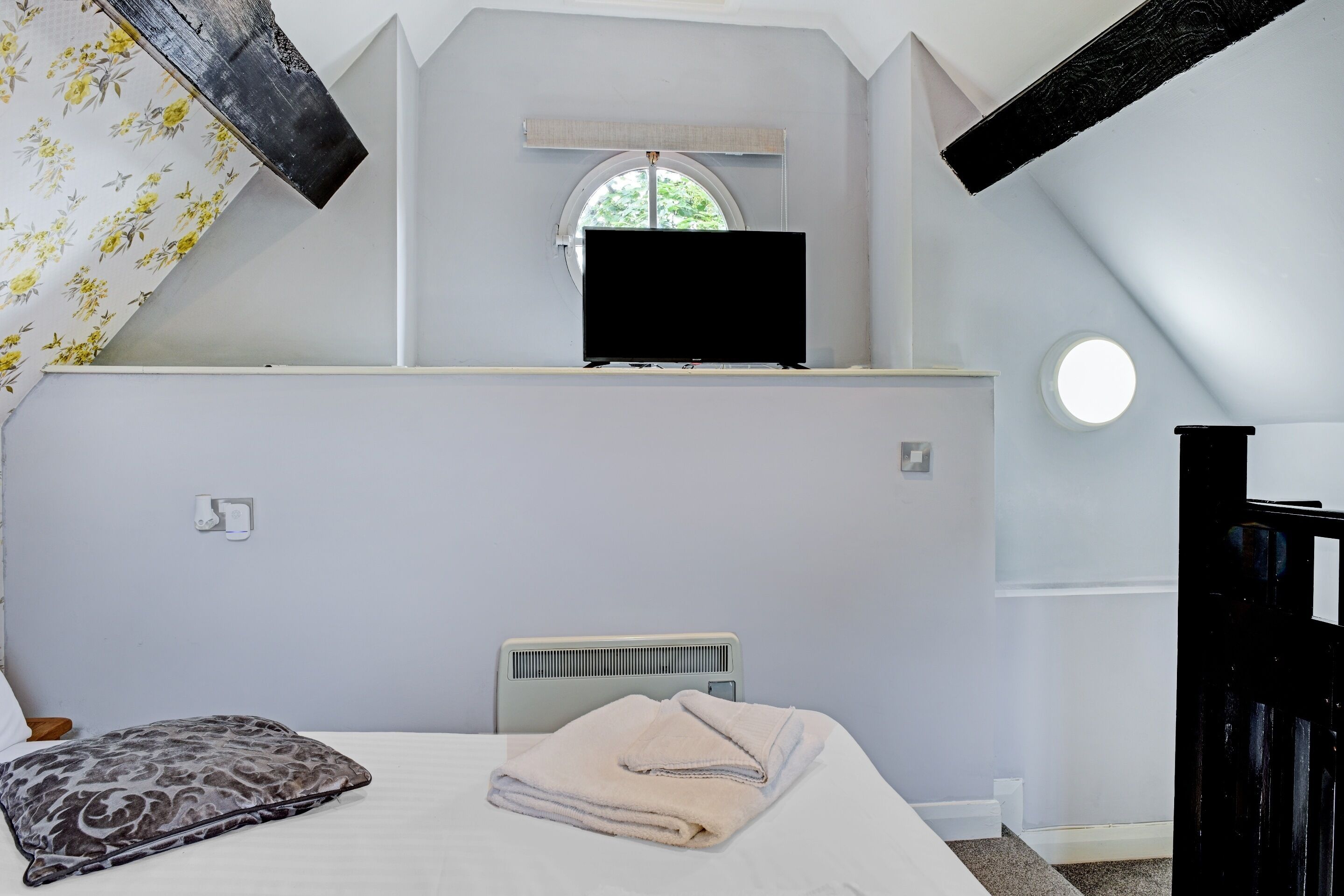 Photo - OYO Dovecote Hotel