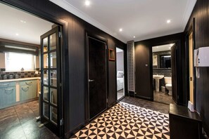 Bathtub, hair dryer, towels