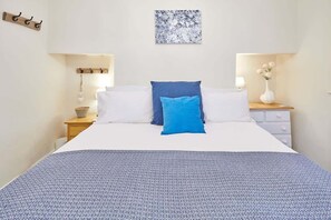 1 bedroom, premium bedding, iron/ironing board, WiFi