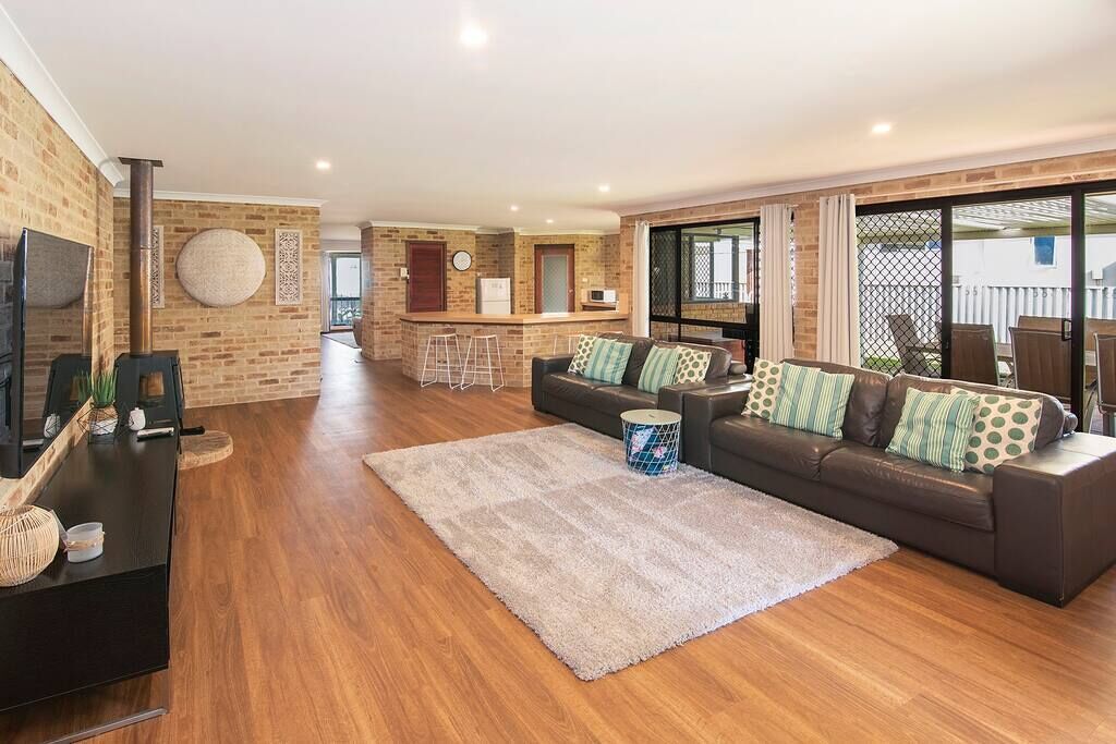 Duke Street Hideaway — image 12