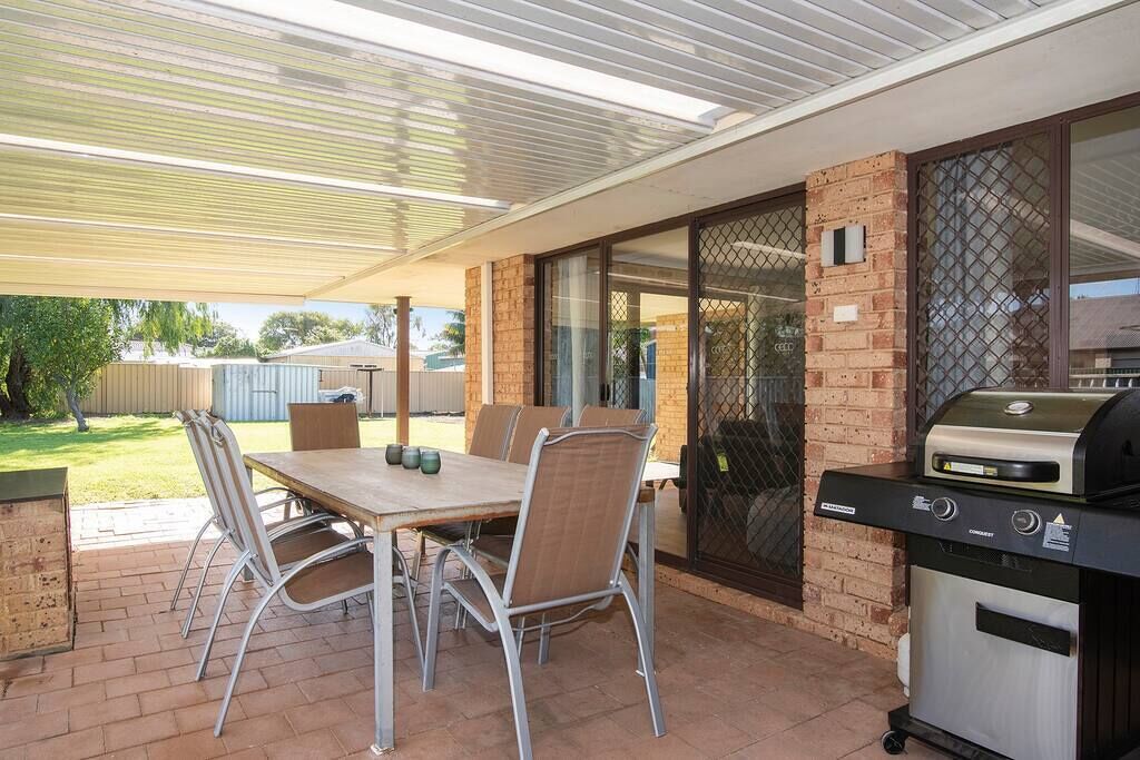 Duke Street Hideaway — image 2