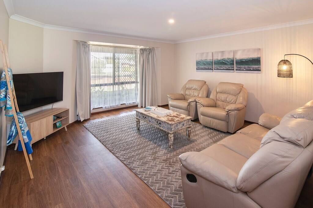 Duke Street Hideaway — image 6