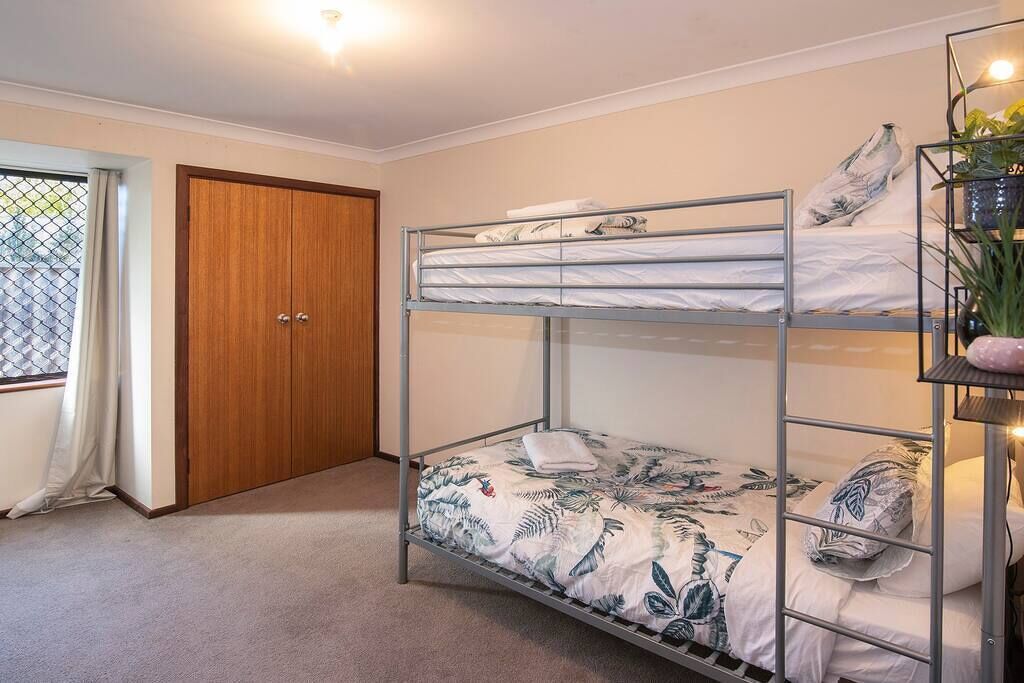 Duke Street Hideaway — image 11