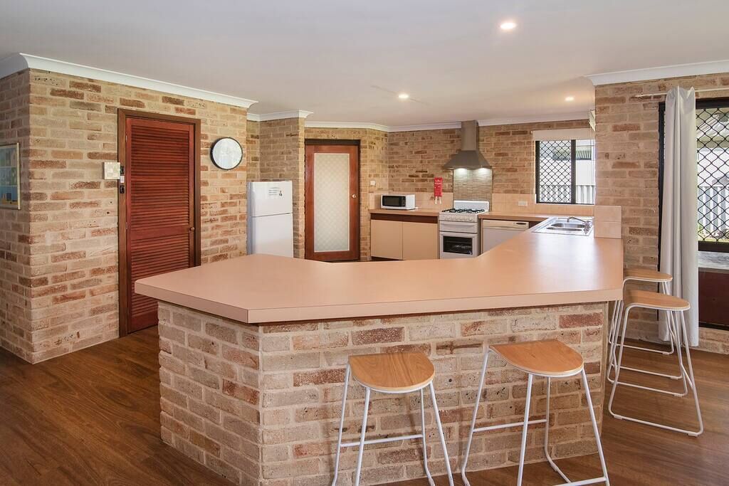 Duke Street Hideaway — image 8