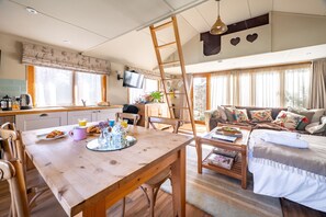 TV, fireplace - The Bothy, Ringstead, Norfolk (Ringstead)