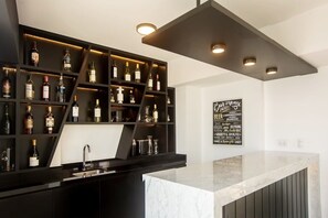 Bar (a l'allotjament)