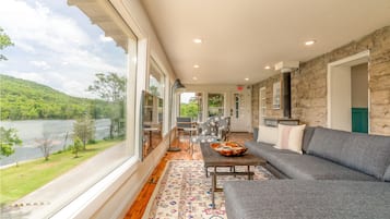 Smart TV, fireplace, books