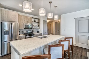 Fridge, microwave, oven, stovetop - Unit 321 @ The Pointe | Resort Pool + Hot Tub | Grills, Fire Pit, & Restaurant (Rosemary Beach)