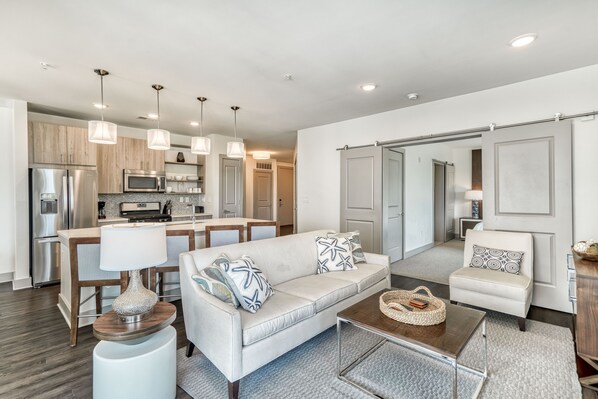 Flat-screen TV, fireplace, offices