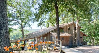 Trout Run Lodge ~ with Gorgeous White River Views