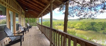 Trout Run Lodge ~ with Gorgeous White River Views