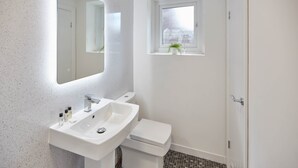 Unclassified image, 4 of 10, button - Seaview Retreat (Whitby)