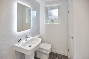 Apartment | Bathroom