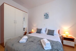 4 bedrooms, iron/ironing board, free WiFi, bed sheets - Holiday house Andrea with pool (Marčana)