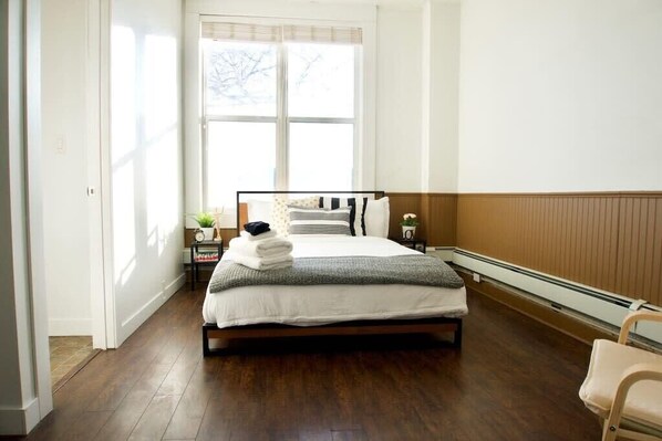 1 chambre, fer et planche à repasser, Wi-Fi, literie fournie