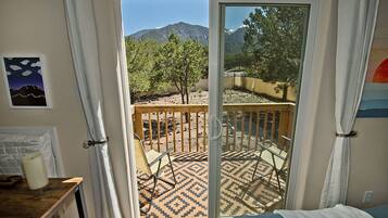 3 habitaciones, escritorio, tabla de planchar con plancha y wifi gratis