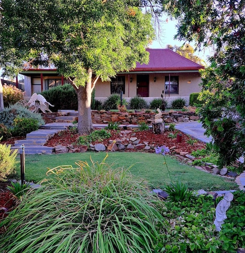 Ayers Burra - Historical 1851 Cottage