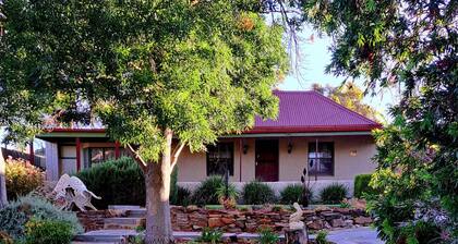 Ayers Burra - Historical 1851 Cottage