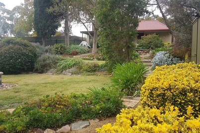 Ayers Burra - Historical 1851 Cottage