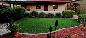 Ayers Burra - Historical 1851 Cottage