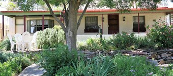 Ayers Burra - Historical 1851 Cottage