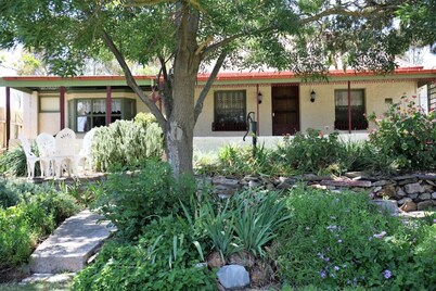 Ayers Burra - Historical 1851 Cottage