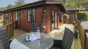 Cottage | Outdoor dining - Lavender Lodge (Windermere)