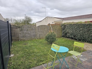 Property grounds - Logement Avec Jardin Privatif Proche Cures et Plages (Saujon)