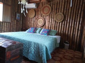 8 bedrooms, iron/ironing board, free WiFi, bed sheets - AGUACLARA: Tu Castillo de Arena Soñado, Seguro  y Privado!





 (Ballenita)