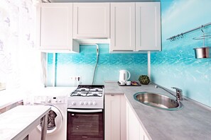 經典客房 | 私人廚房 | 大型冰箱、微波爐、烤箱、電熱水壺