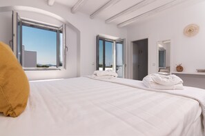 2 bedrooms, in-room safe, iron/ironing board, free WiFi