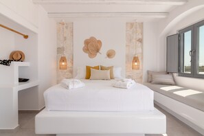 2 bedrooms, in-room safe, iron/ironing board, free WiFi