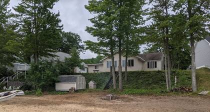 3 Br Lakefront Cottage on Beautiful Sandy Beach Lake Missaukee