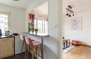 Dining - 2* - LE COSY - Apartment with Parking & Balcony (Strasbourg)