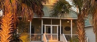 Fantastic 3 Bedroom 3 Bath house on Ocean Creek Golf Course