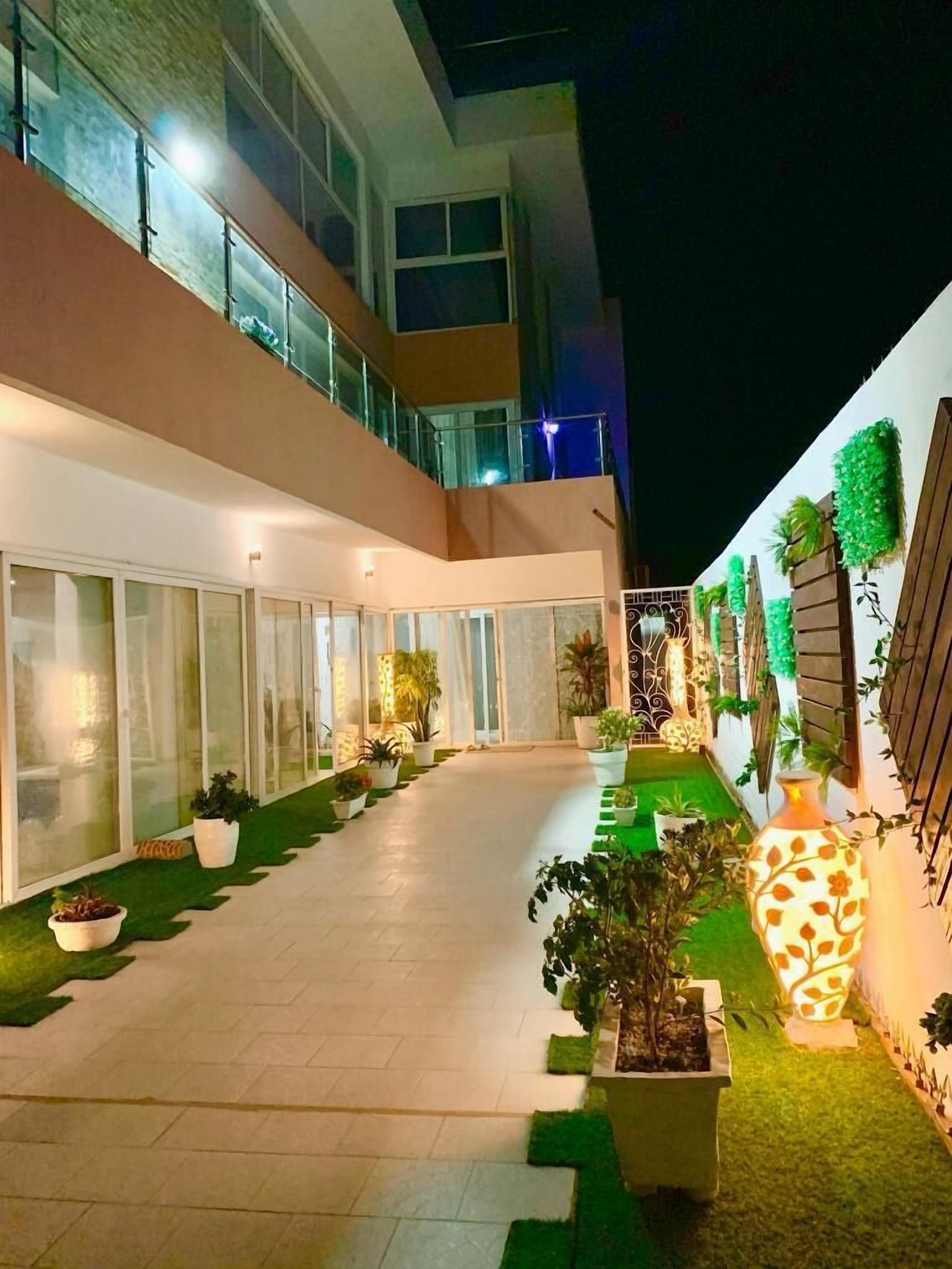 Façade de l’hébergement - soirée/nuit