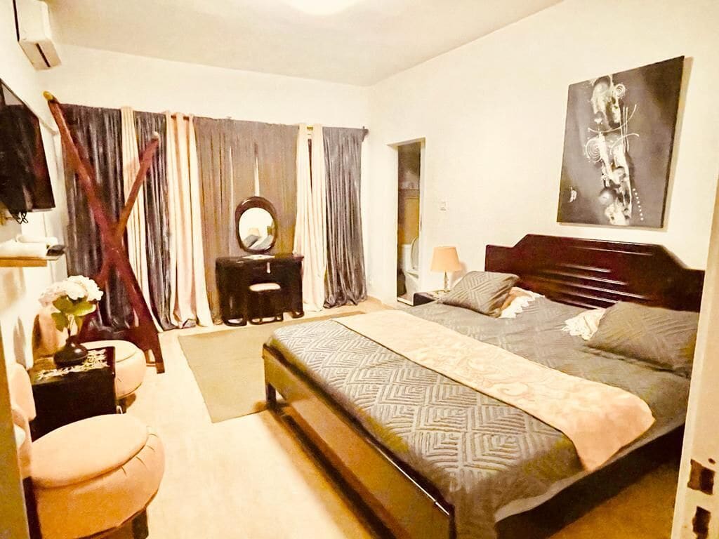 1 chambre, literie hypoallergénique, décoration personnalisée