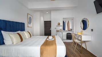 Superior Room, Balcony, Sea View | Hypo-allergenic bedding, in-room safe, individually decorated